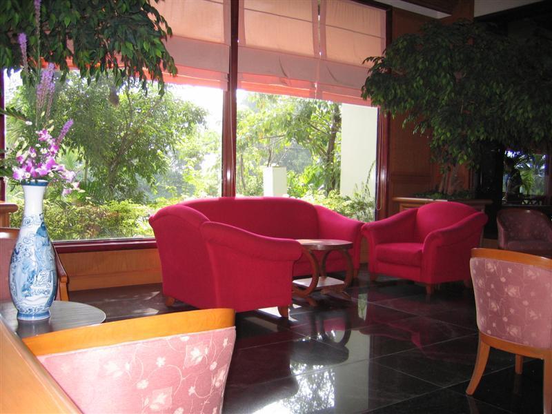 Pathumthani Place Hotel Bagian luar foto