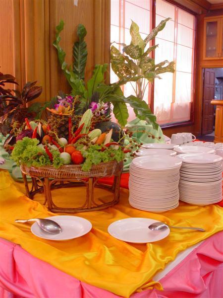 Pathumthani Place Hotel Bagian luar foto