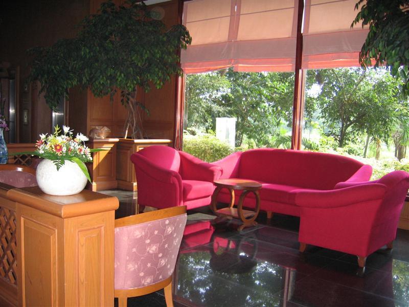 Pathumthani Place Hotel Bagian luar foto