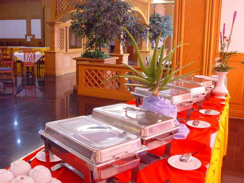 Pathumthani Place Hotel Bagian luar foto