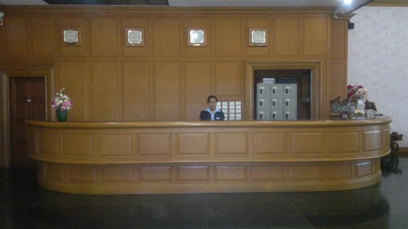 Pathumthani Place Hotel Bagian luar foto