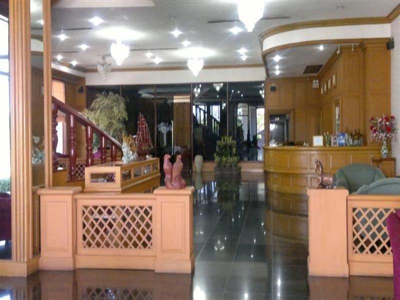 Pathumthani Place Hotel Bagian luar foto